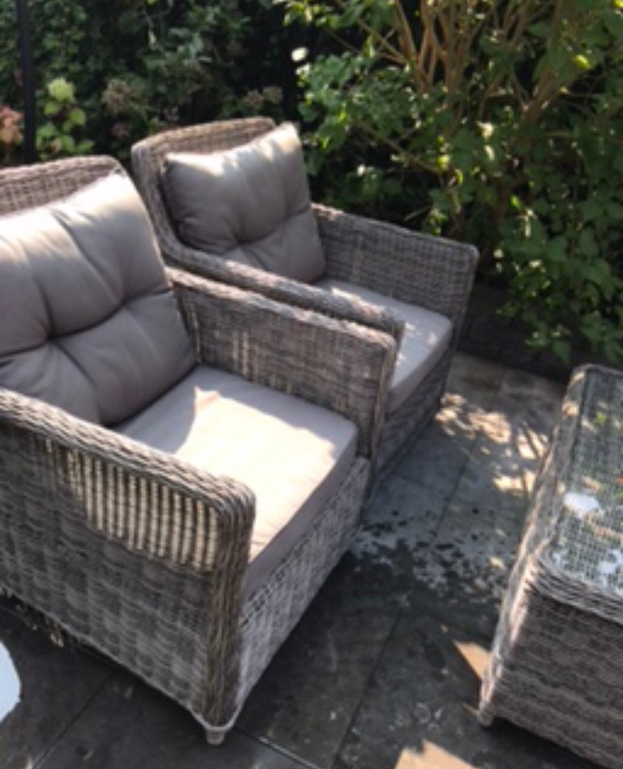 Tuinset met salontafel (kussens versleten), Ophalen, 4 zitplaatsen, Gebruikt, Wicker