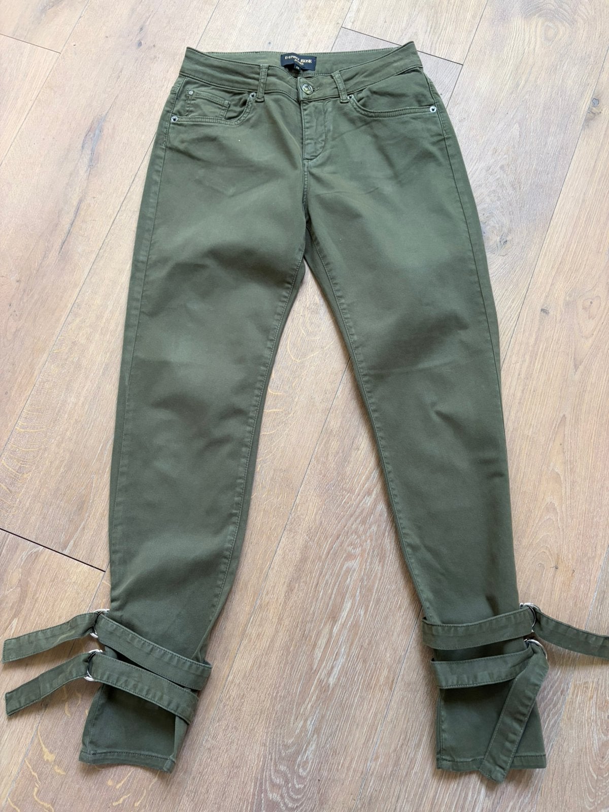 DENNY ROSE broek legergroen mt 38, 40 en 42
