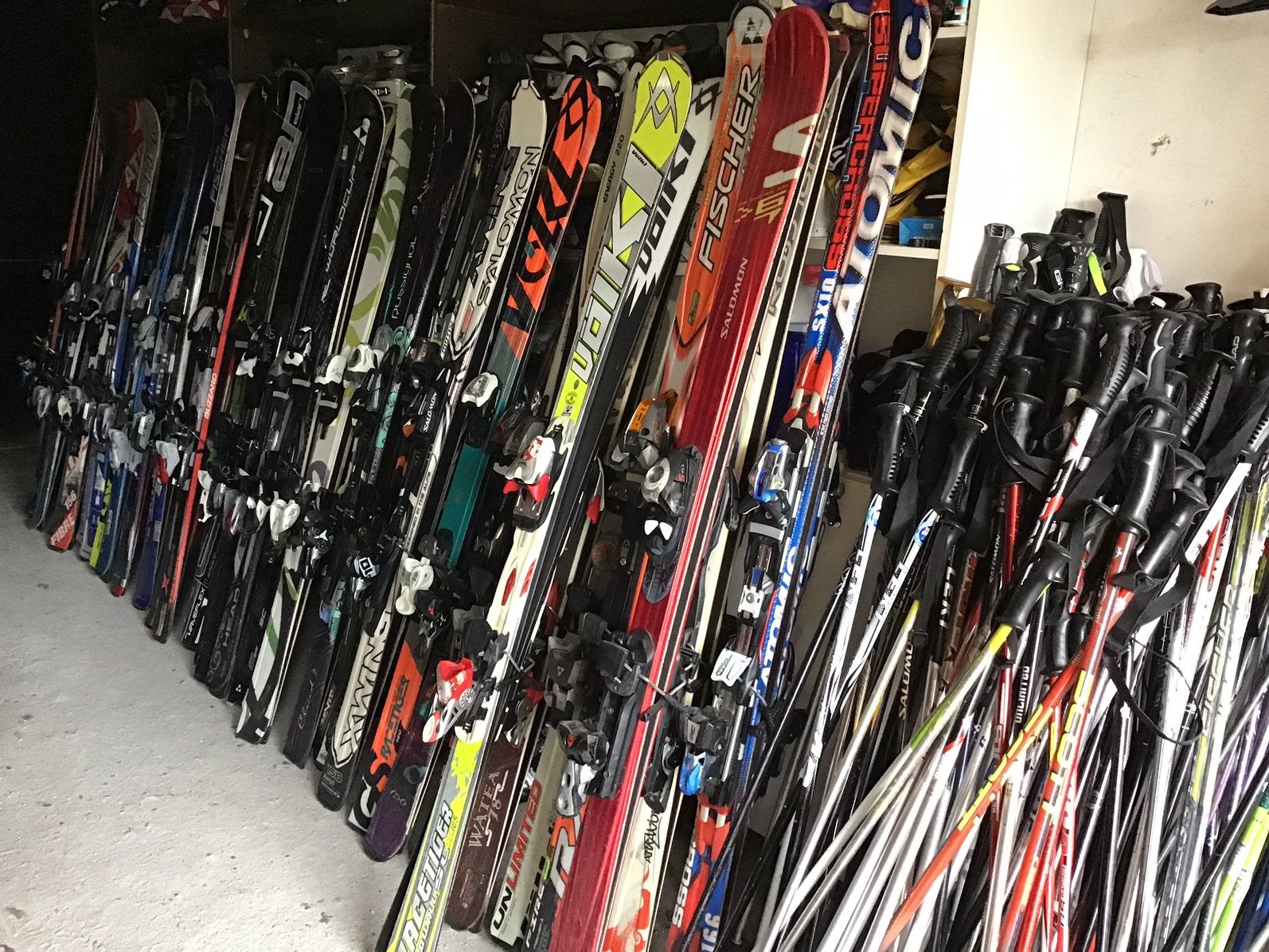 Verkoop uit partij ski’s lengtes 145-181 cm ook skischoenen, Ophalen, 160 tot 180 cm, Verkoop uit partij ski’s lengtes van 145 cm tot 181 cm