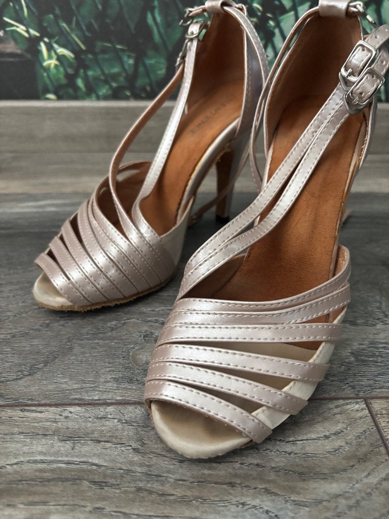 Dames latin schoenen maat 37, Sport en Fitness, Dansen, Ophalen, Zo goed als nieuw, Schoenen