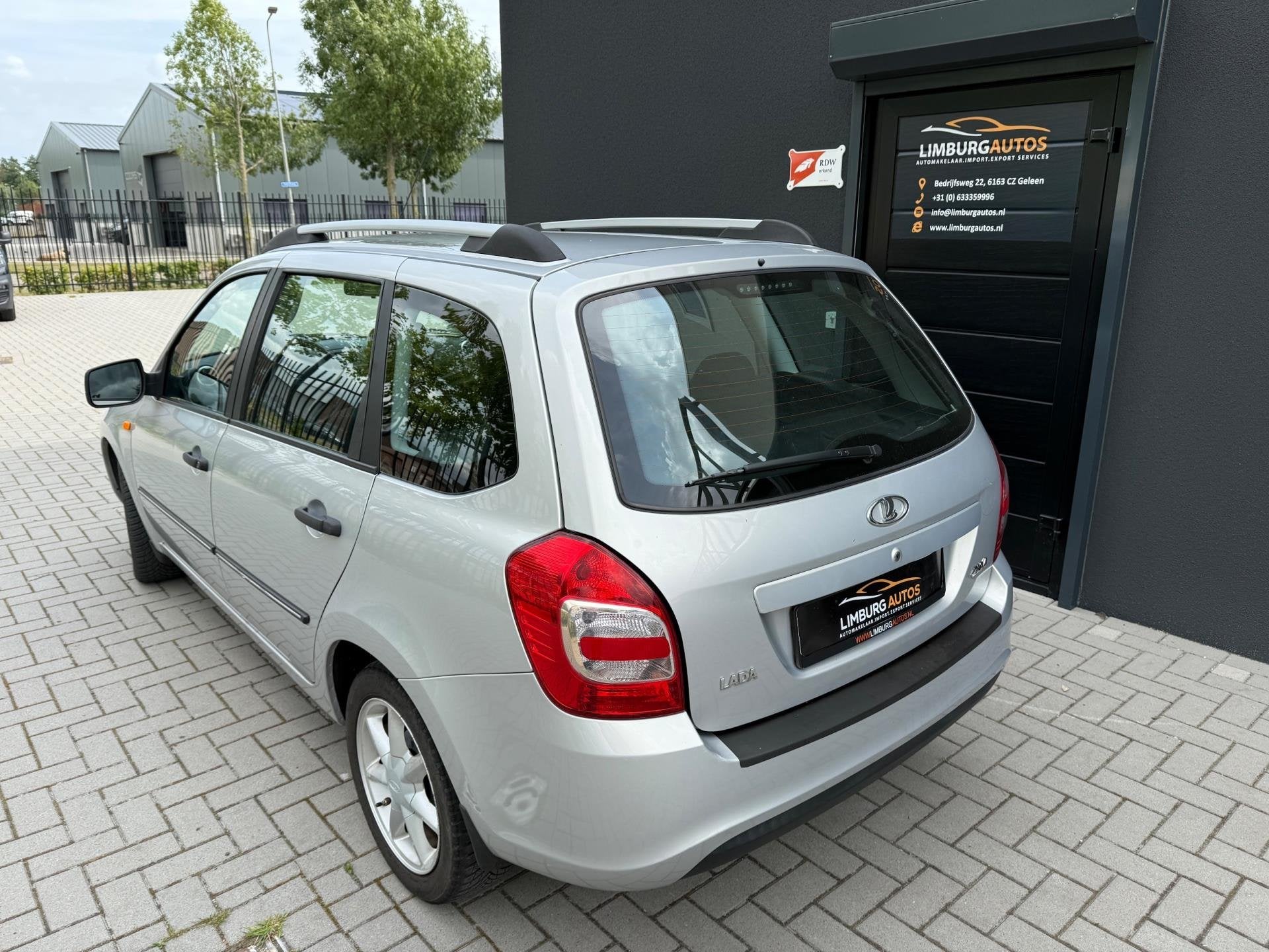 Lada Kalina 2194 Airco Elek Ramen Stoelverwarming Lage KM!, Auto's, Stof, Gebruikt, 4 cilinders, Bedrijf