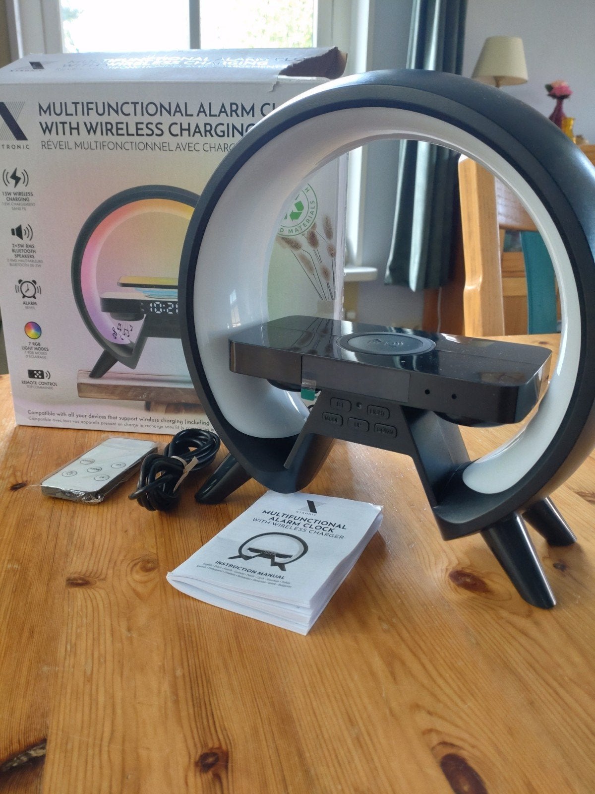 Multifunctionele wekker met draadloos opladen, Ophalen of Verzenden, Nieuw, Digitaal