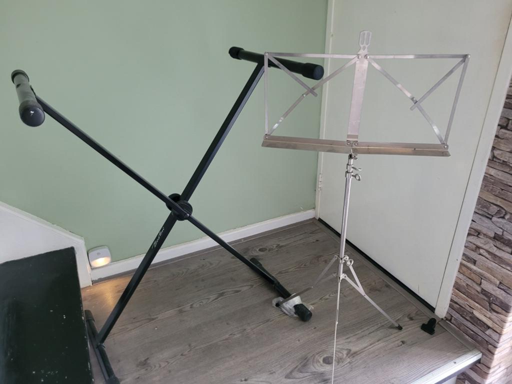 Keyboardstandaard Boston & Muziekstandaard, Ophalen, Gebruikt, Instrumentstandaard, Keyboard of Synthesizer