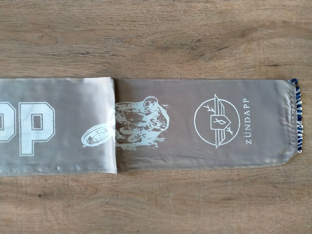 Foto 4 van Zundapp motor motoren merk vintage logo sjaaltje sjaal 3