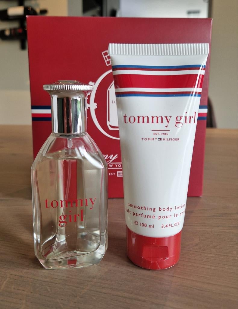 Tommy Girl set Eau de Toilette & body lotion, Ophalen of Verzenden, Zo goed als nieuw