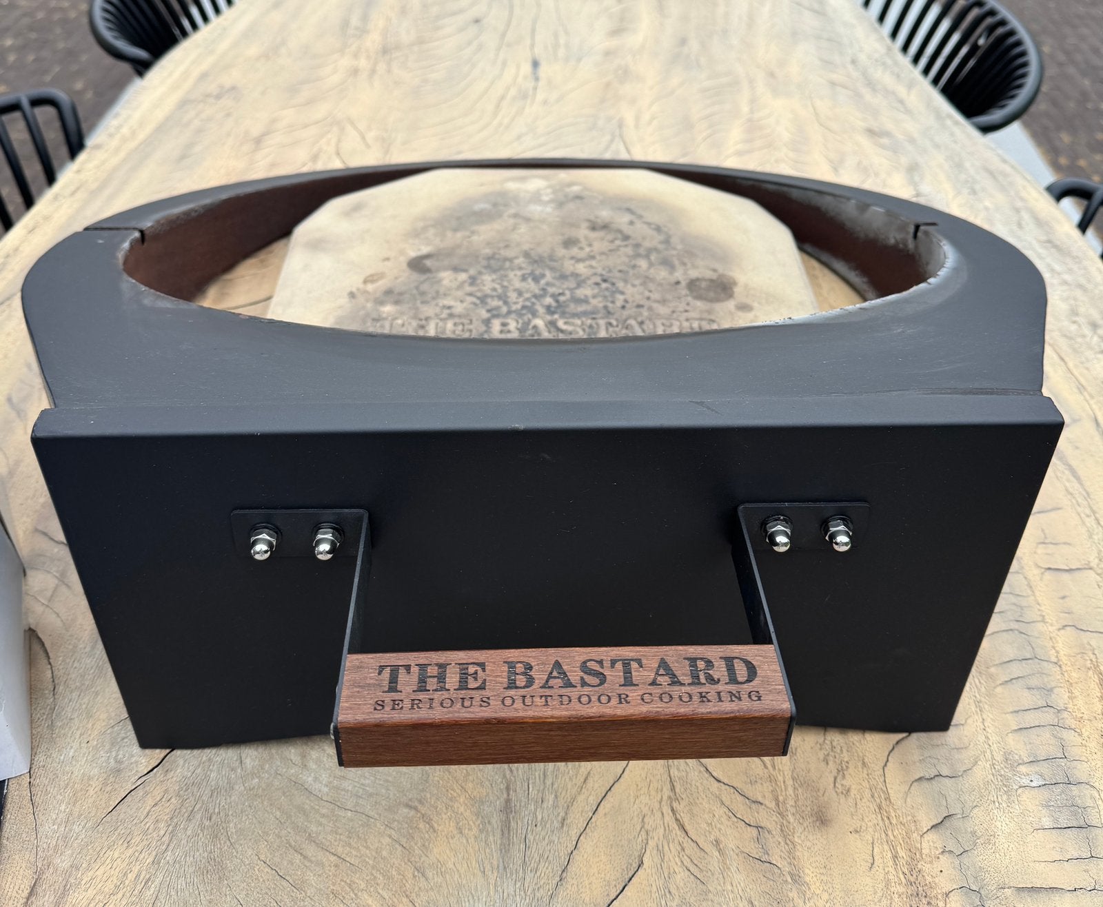 The Bastard pizzaoven rotisserie, Tuin en Terras, Barbecue-accessoires, Ophalen, Zo goed als nieuw