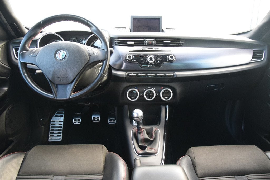 Alfa Romeo Giulietta 1.4 T Distinctive Sport/Winter/pack Blu, Auto's, Alfa Romeo, Voorwielaandrijving, Euro 5, Stof, Gebruikt