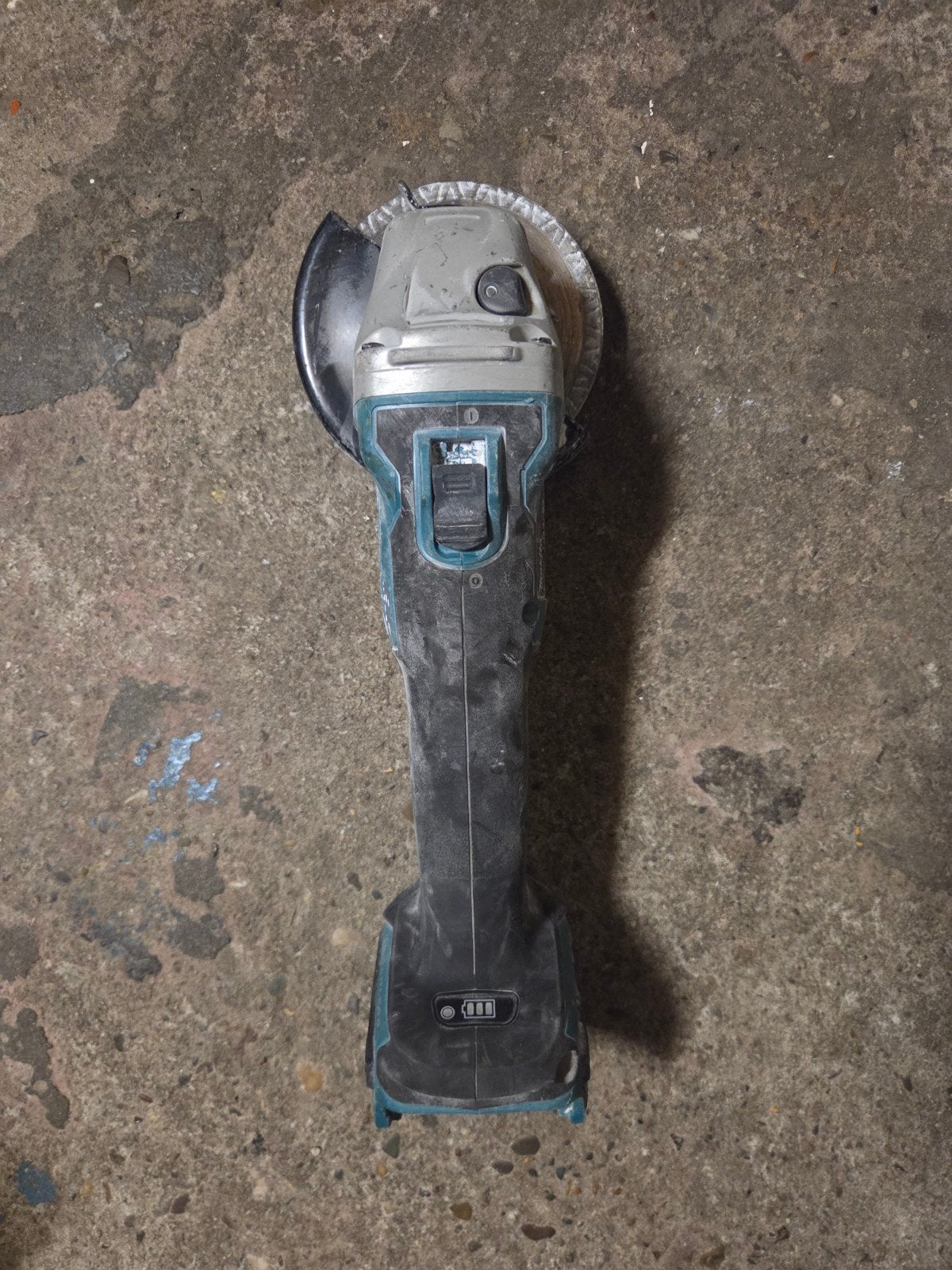 Makita haakseslijper .DGA504, Ophalen of Verzenden, 1000 watt of meer, Haakse handslijpmachine