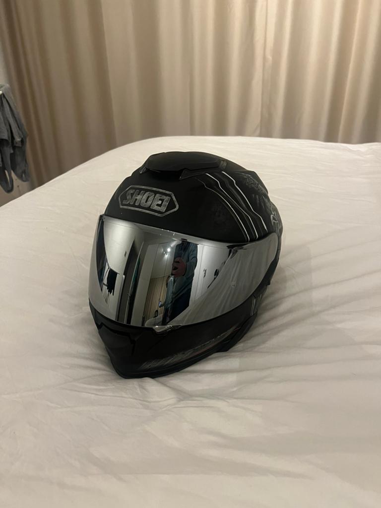 Shoei Integraalhelm Maat S met uniek kraaien design, Motoren, Kleding | Motorhelmen, Ophalen, Heren, Integraalhelm, S