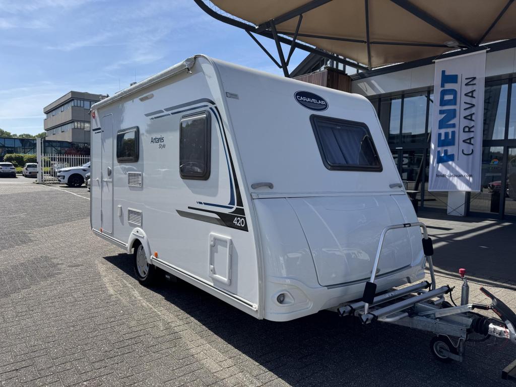 Caravelair Antares Style 420 2018 MOVER + VOORTENT!!!, Caravans en Kamperen, Caravans, Schokbreker, Overige typen, Bedrijf, Treinzit