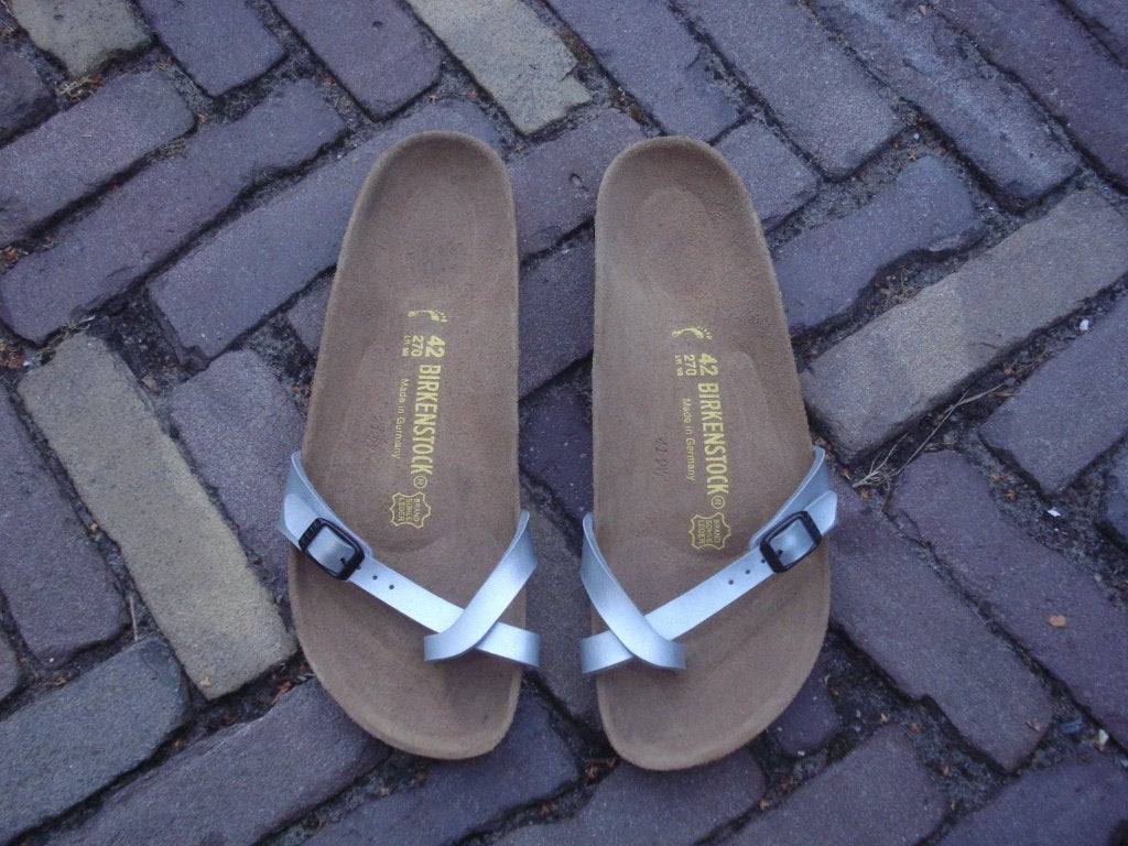 BIRKENSTOCK PIAZZA ZILVER 42 NIEUW GRATIS VERZENDING POST, Kleding | Dames, Schoenen, Slippers, Overige kleuren, Verzenden, Nieuw
