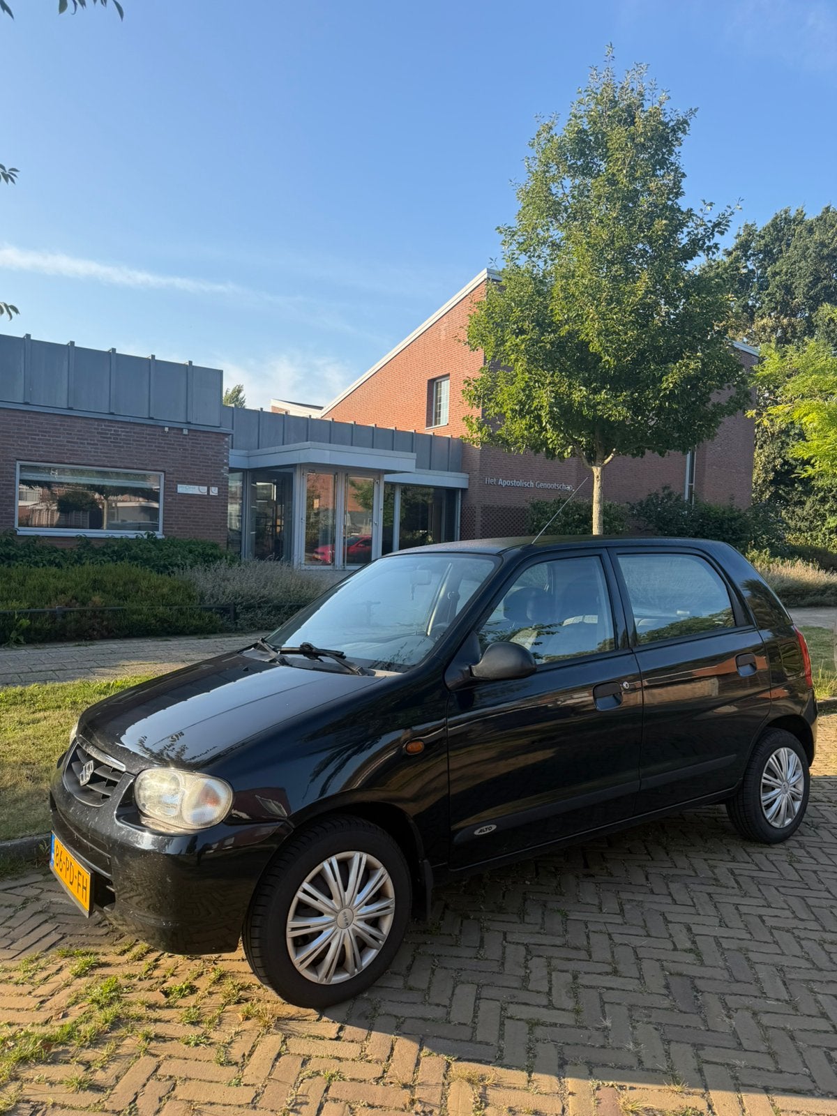 Suzuki Alto 1.1 AUT nieuwe APK+distributieriem, Auto's, Stof, 4 cilinders, 4 stoelen, Zwart
