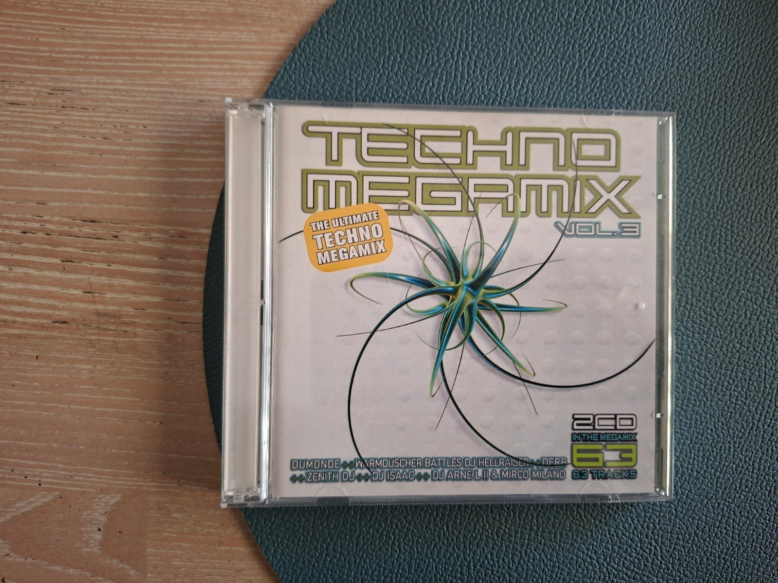 techno megamix volume 3.  2cd, Ophalen of Verzenden, Zo goed als nieuw