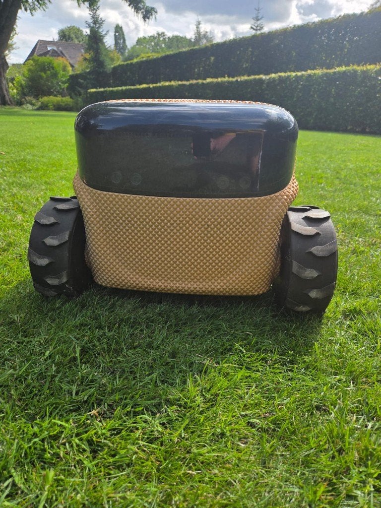 Toadi / EEVE / Willow AI-robotmaaier, Ophalen, Cirkelmaaier, Gebruikt, Minder dan 30 cm