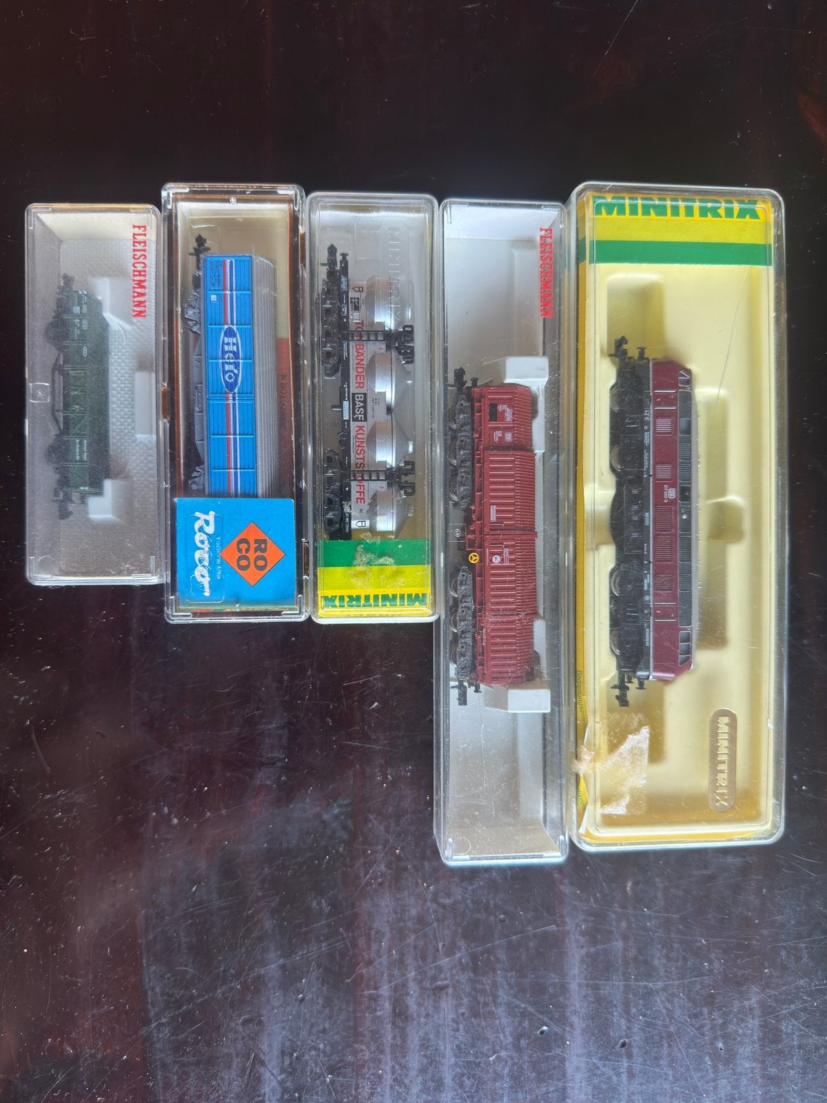 Minitrix BR217 met goederenwagons | 1/160 n spoor, Hobby en Vrije tijd, Modeltreinen | N-Spoor, Gelijkstroom, Trix, Wagon, Ophalen of Verzenden