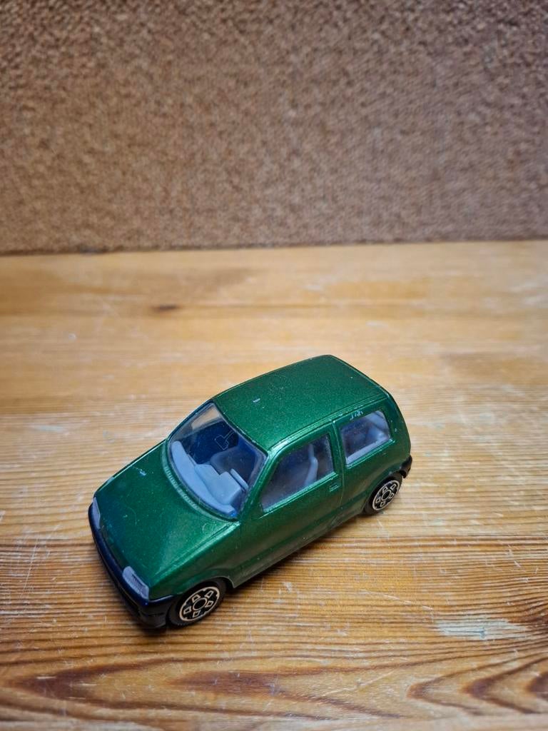 Burago Fiat Cinquecento, Hobby en Vrije tijd, Modelauto's | 1:43, Ophalen of Verzenden, Nieuw, Auto, Overige merken