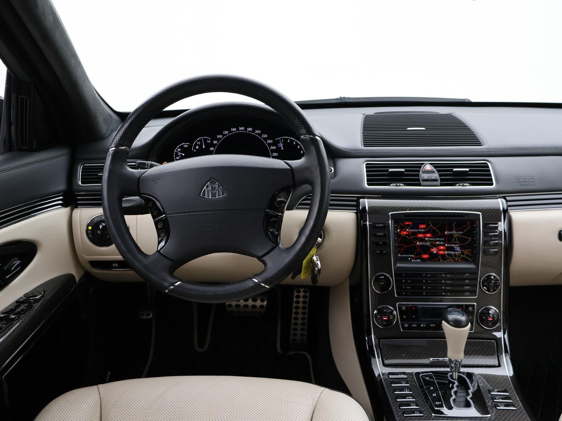 Maybach 57 6.0 V12 S 612 PK AUT. *UNIEK* + MASSAGE | KOELKAS, Auto's, Overige Auto's, Automaat, Gebruikt, Beige, 4 stoelen
