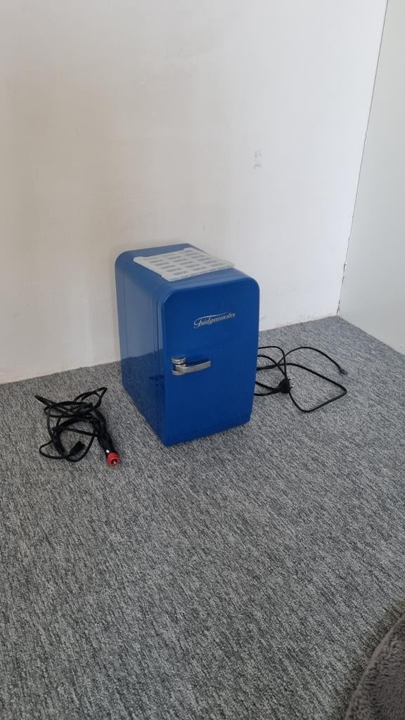 Mini Koelkast voor Game Kamer/Auto, Ophalen of Verzenden, Minder dan 75 liter, Zonder vriesvak, Gebruikt