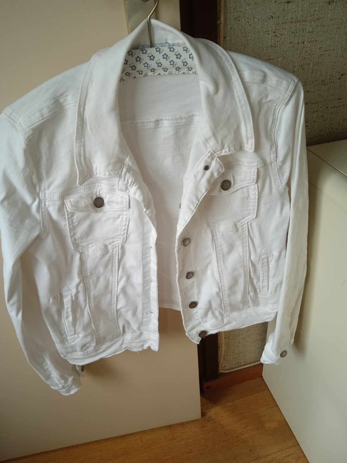 Witte spijkerjas - Zo goed als nieuw, Maat 38/40 (M), Wit, Ophalen of Verzenden, Onbekend