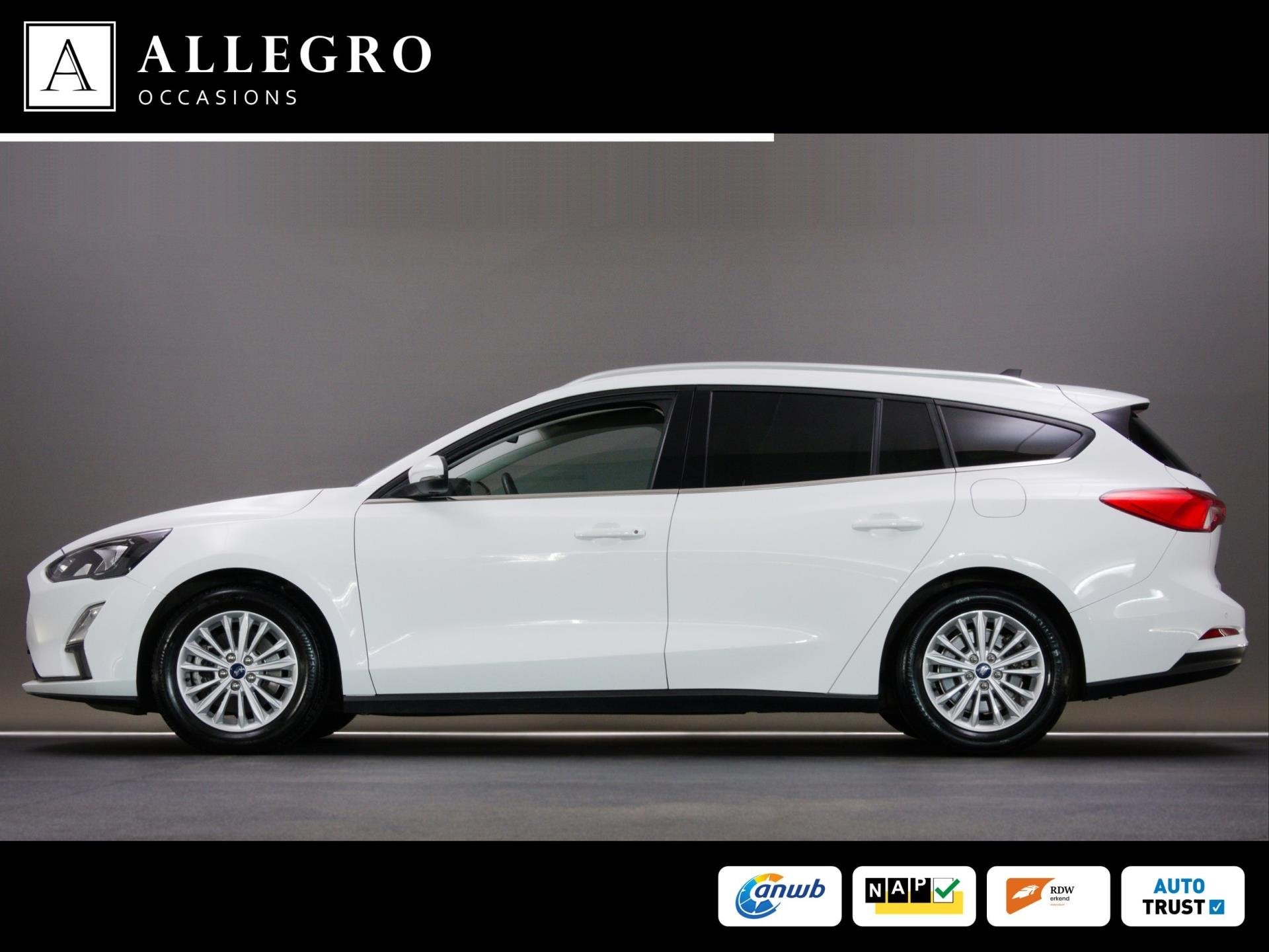 Ford Focus Wagon 1.0 EcoBoost Hybrid Titanium X (APPLE CARPL, 1328 kg, Gebruikt, Wit, Origineel Nederlands