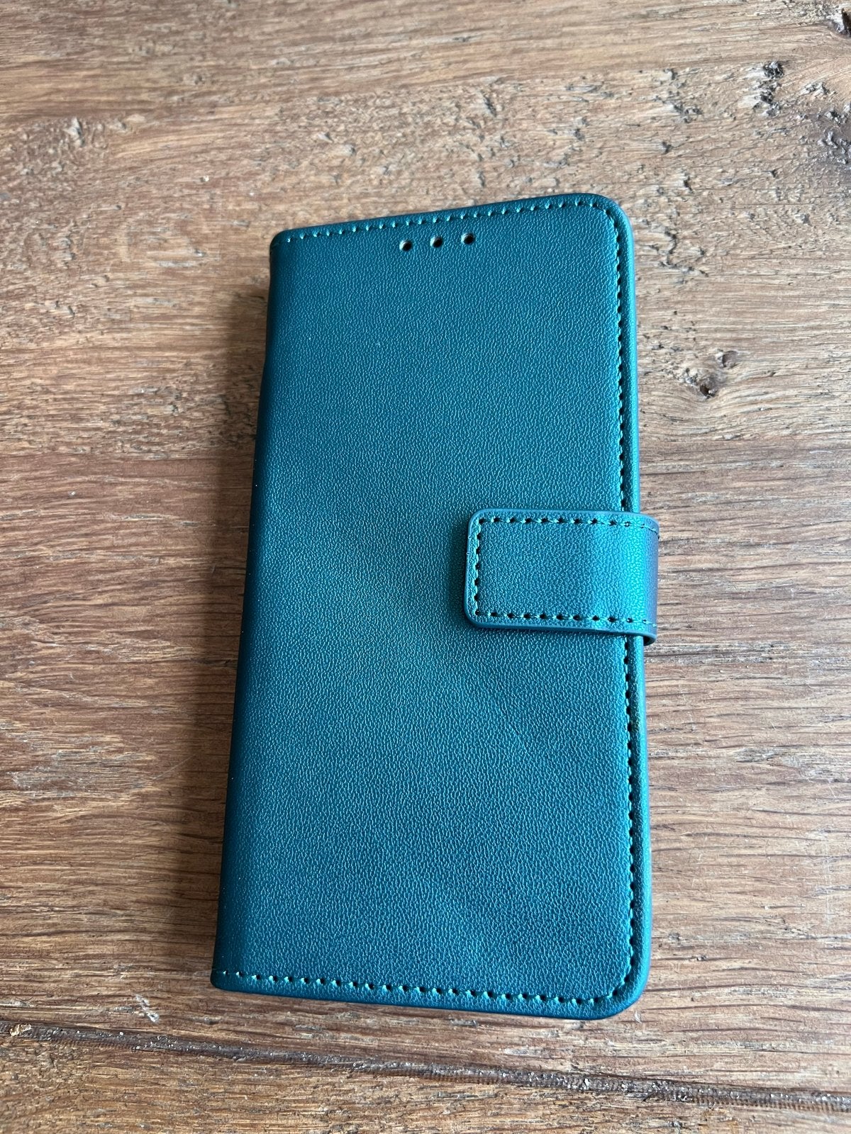 Nieuw groen iPhone 13 Pro hoesje met lichte schade, Telecommunicatie, Mobiele telefoons | Hoesjes en Frontjes | Apple iPhone, IPhone 13 Pro