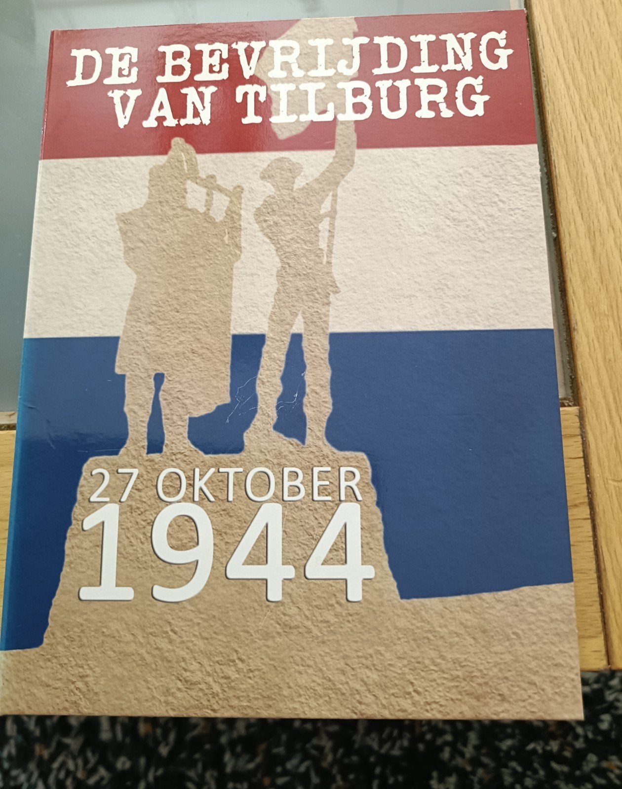 DVD De bevrijding van Tilburg, Ophalen of Verzenden, Landmacht, Nederland, Overige typen