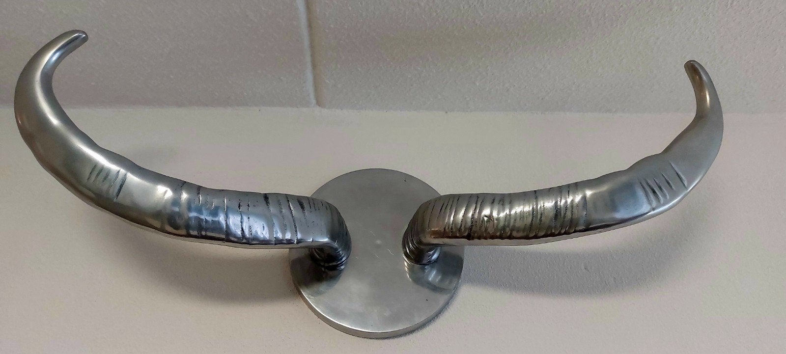 wanddecoratie buffel  , stierenhoorn  85cm, Metaal, Zilver, Decoratieobject, Zo goed als nieuw