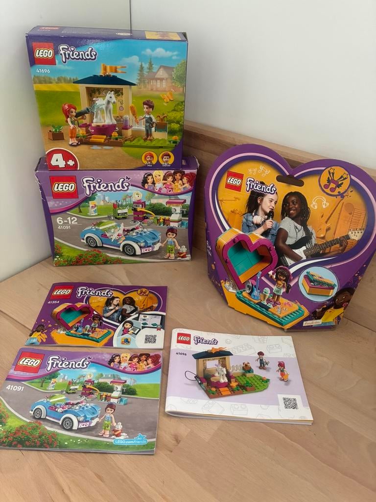 Lego friends 41091 41696 41354 sportwagen pony stal met doos, Ophalen of Verzenden, Gebruikt, Lego