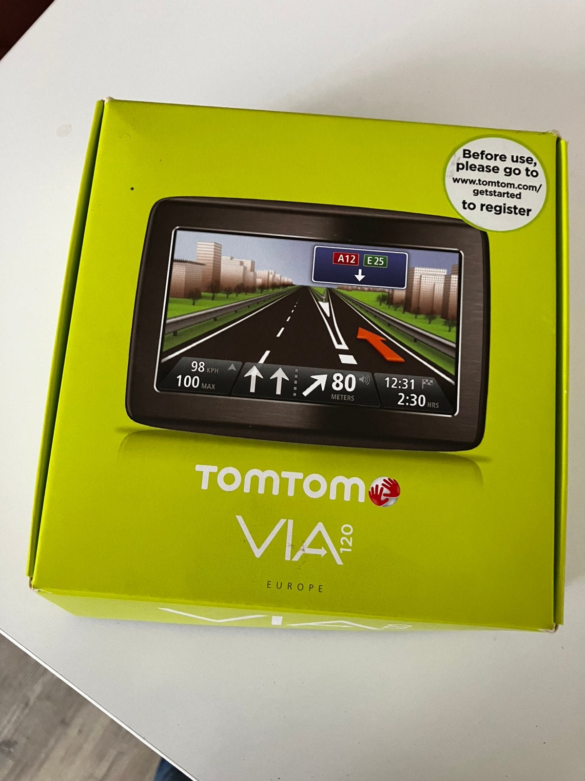 TomTom Via 120 Europa – Compleet in originele doos!, Ophalen of Verzenden, Zo goed als nieuw