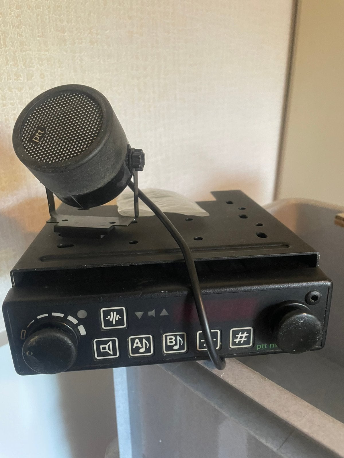 PTT mobilofoon/voertuigradio bedieningsunit en luidspreker., Ophalen, Gebruikt