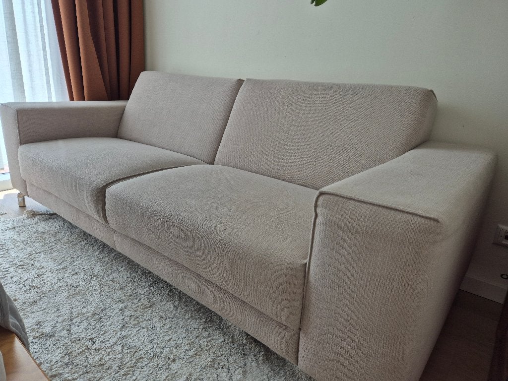 Design bank | Creme | 2.5 zits | Chromen poten, Huis en Inrichting, Banken | Bankstellen, Ophalen, Gebruikt, Tweepersoons, 75 tot 100 cm