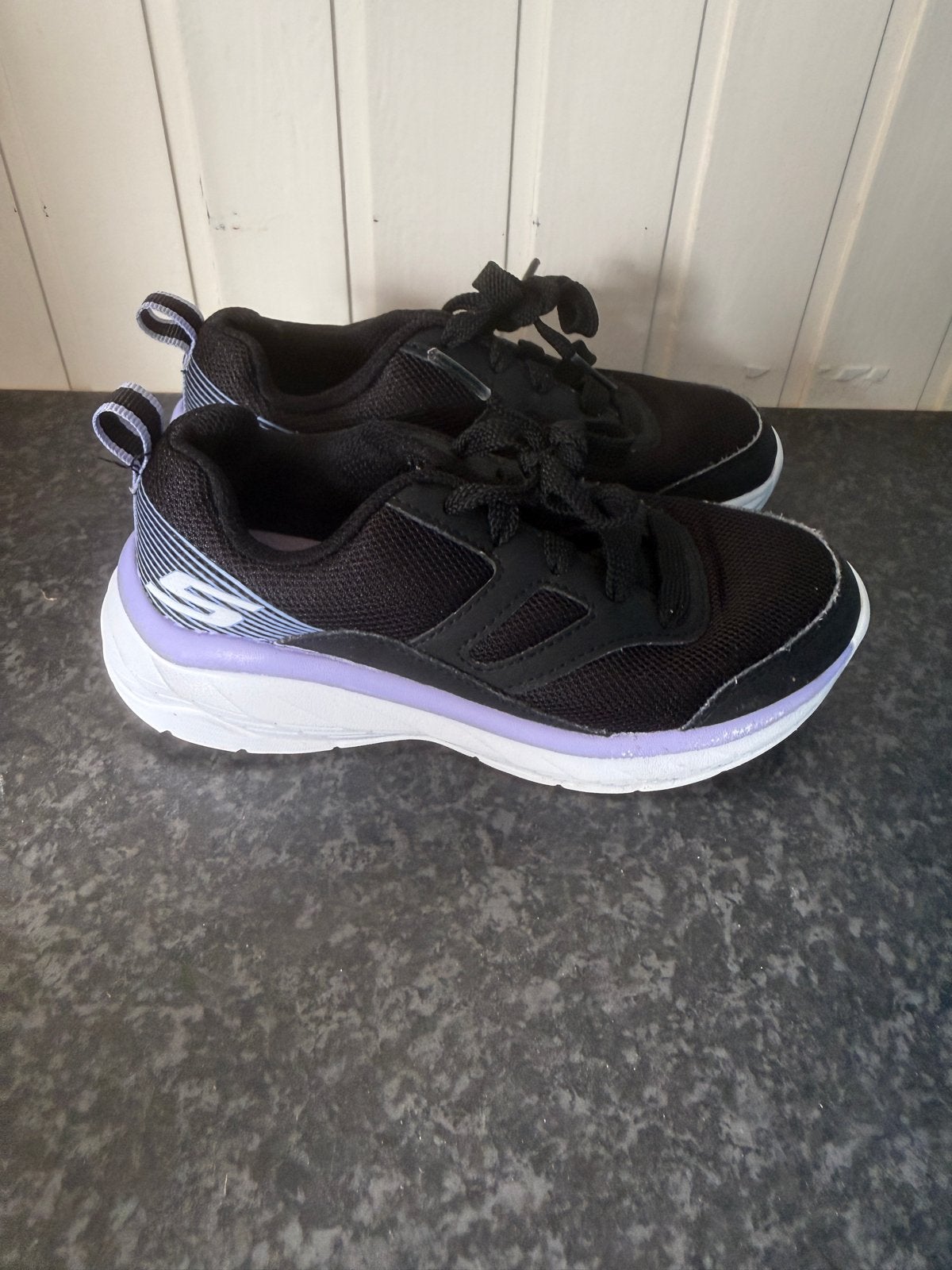 Skechers sportschoenen maat 28,5 - zo goed als nieuw, Ophalen of Verzenden, Zo goed als nieuw, Meisje, Sportschoenen
