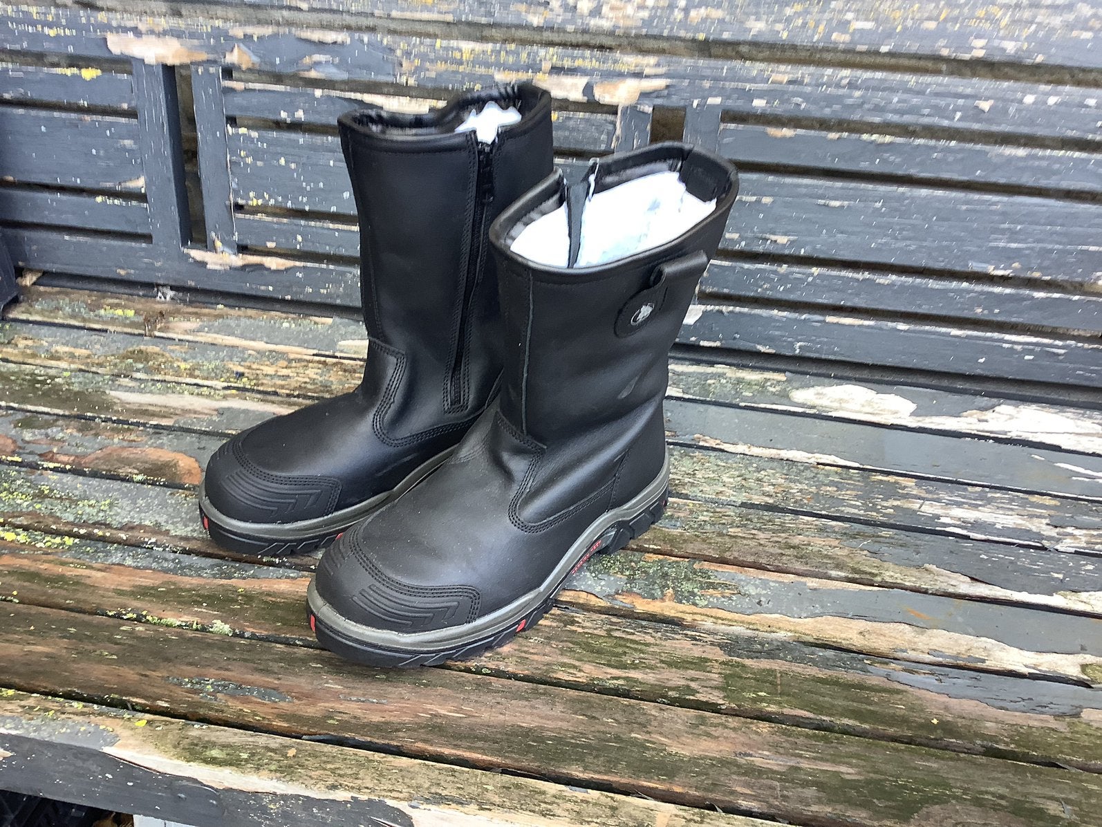Bata mt 42, Ophalen of Verzenden, Zo goed als nieuw