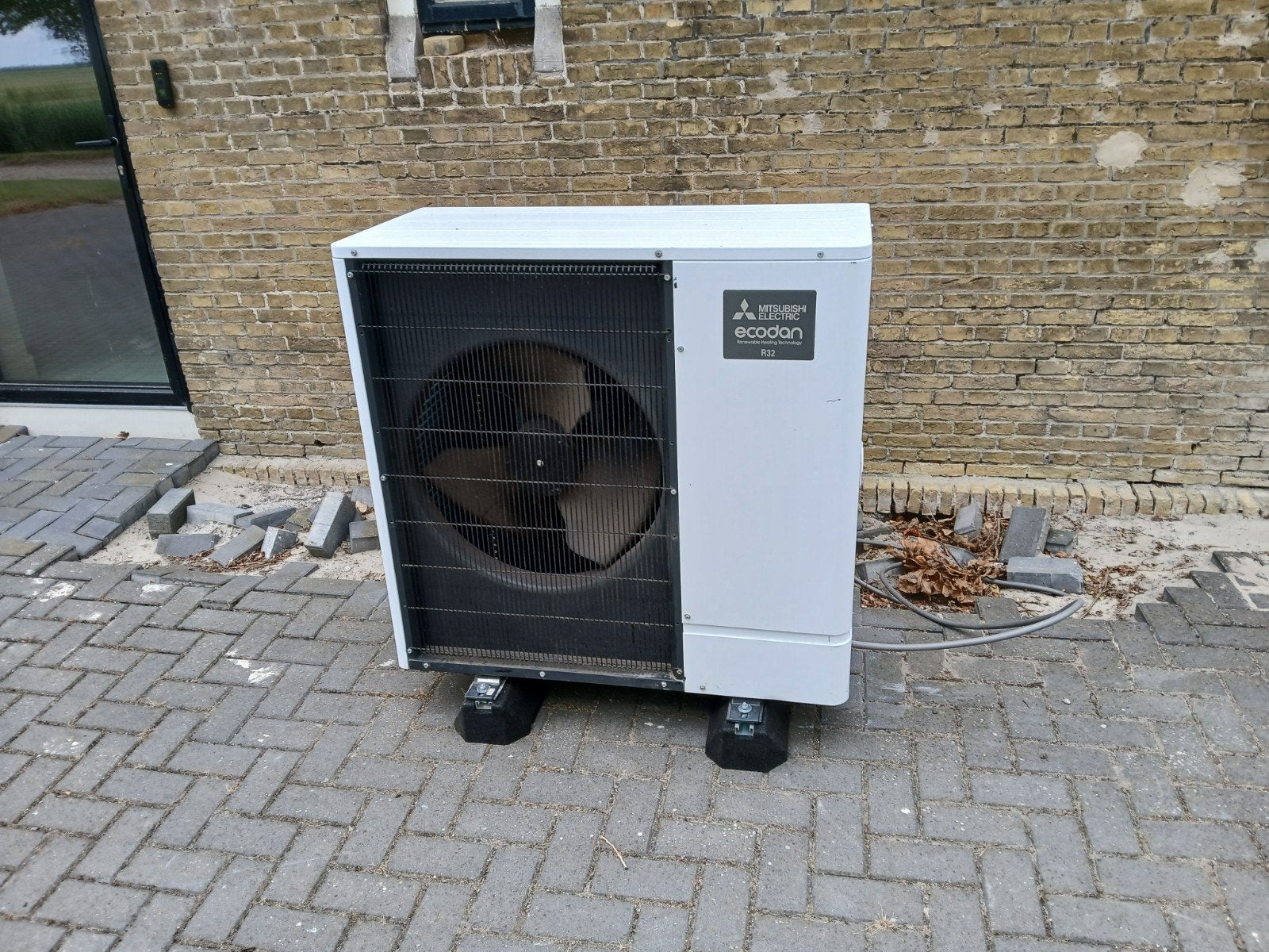 Mitshubishi Electric Ecodan R32 (Defect), Ophalen
