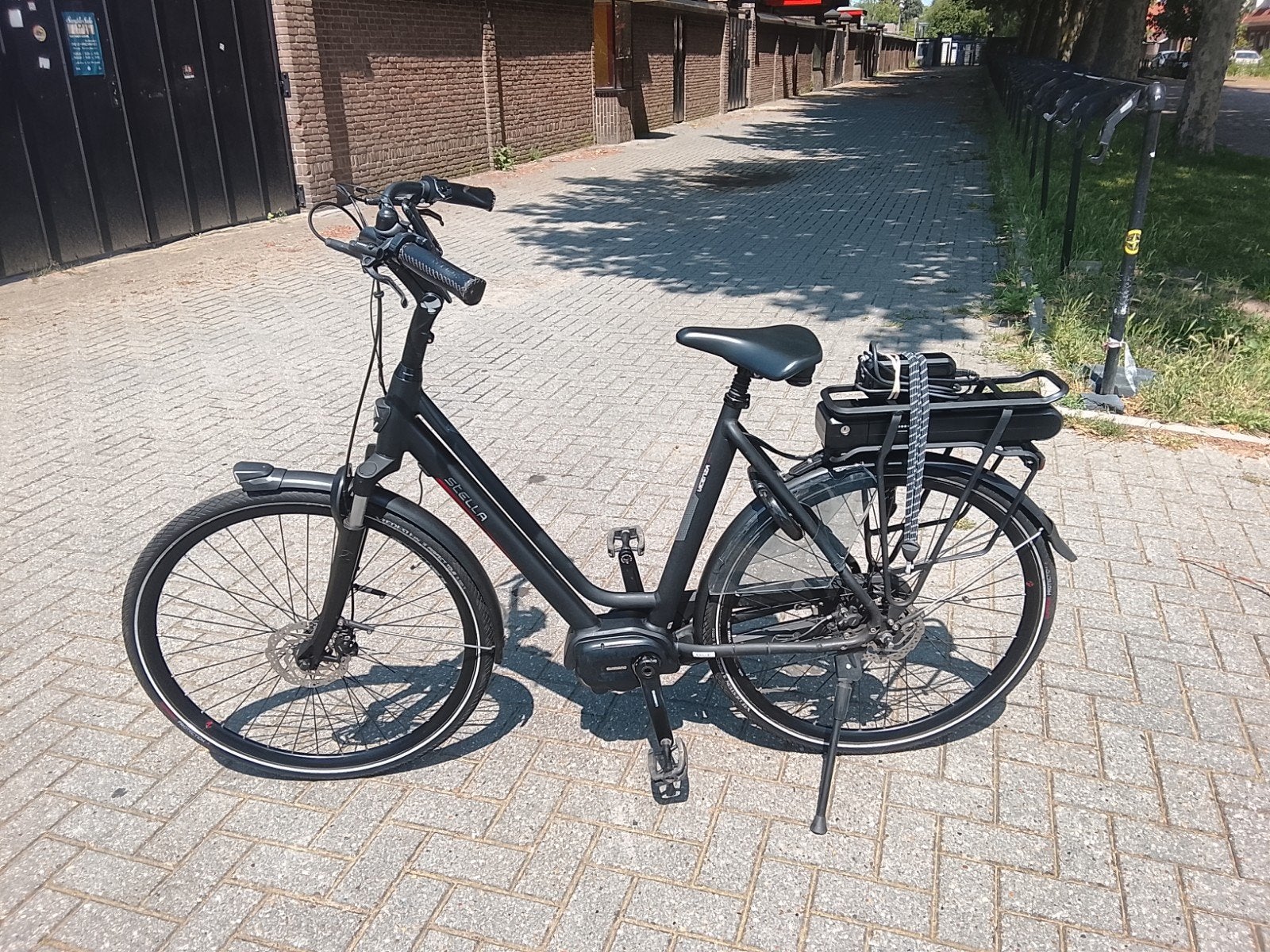 Te koop zeer mooie Stella vicenza met Shimano middenmotor, 55 tot 59 cm, Ophalen of Verzenden, Zo goed als nieuw, Overige merken