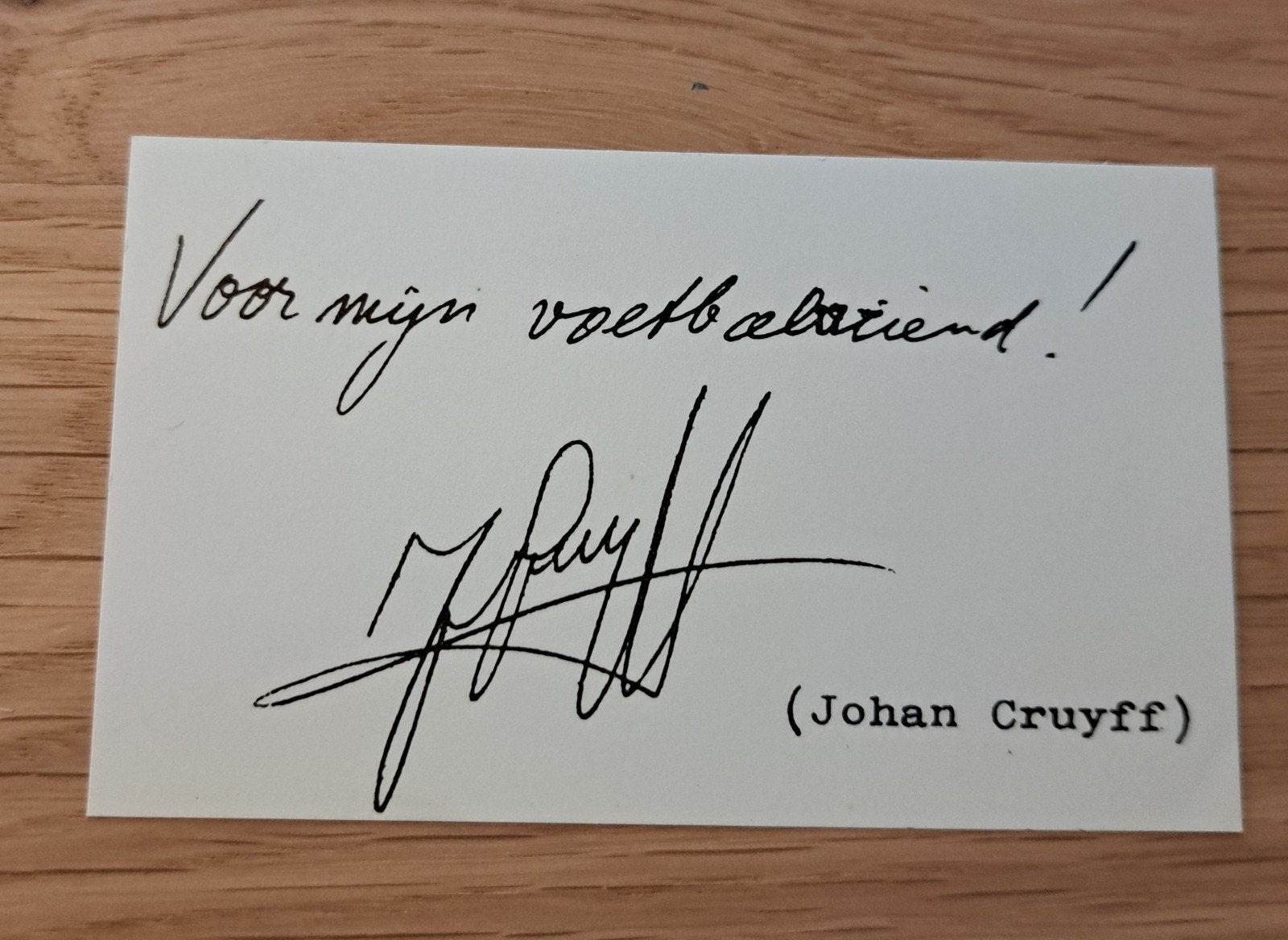 Visitekaartje Johan Cruyff met geschreven tekst en boek., Verzamelen, Ophalen of Verzenden, Zo goed als nieuw, Ajax, Boek of Tijdschrift