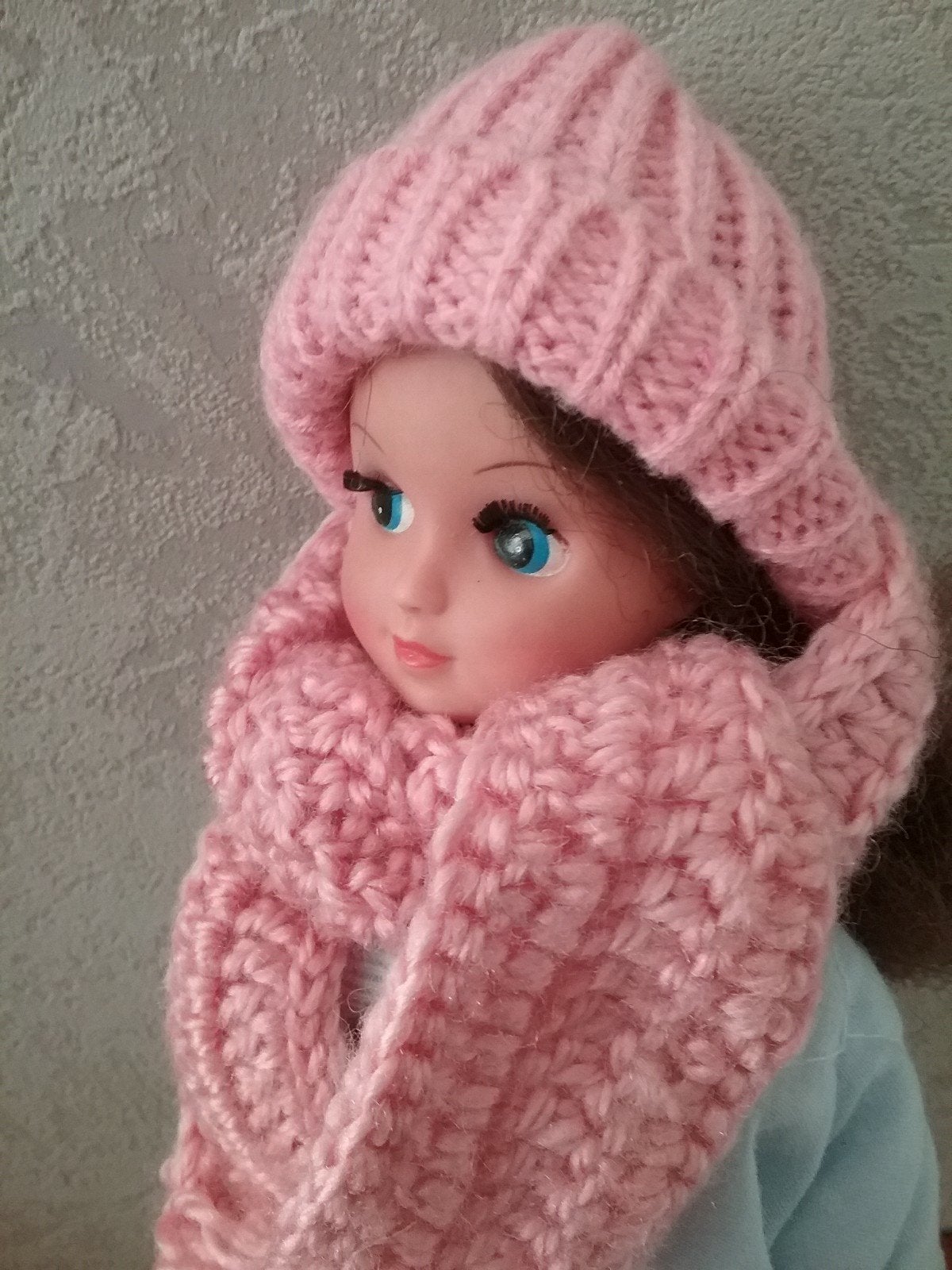 BARBIE  wintersetjes muts met sjaal, Ophalen of Verzenden, Zo goed als nieuw, Barbie