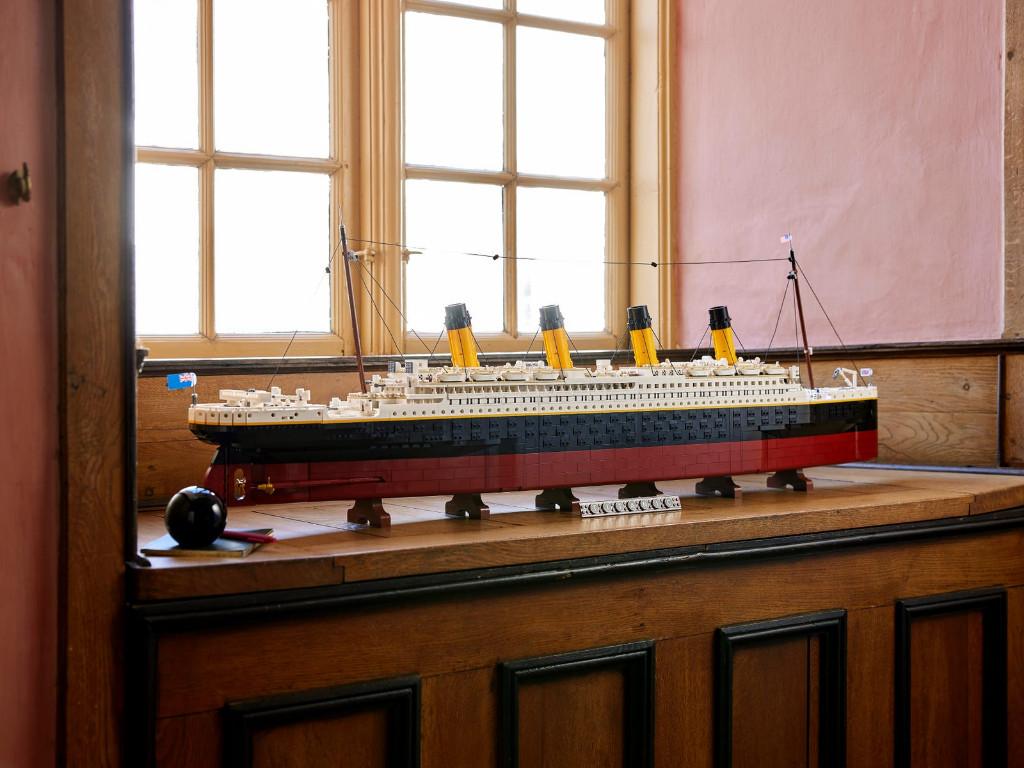Te huur: Lego Titanic, Ophalen, Zo goed als nieuw, Complete set, Lego