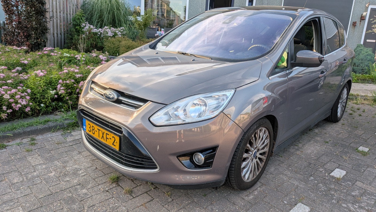 Ford C-Max 1.6 Scti Ecoboost 110KW 2012 Bruin, Auto's, Ford, Voorwielaandrijving, 1596 cc, Stof, Zwart