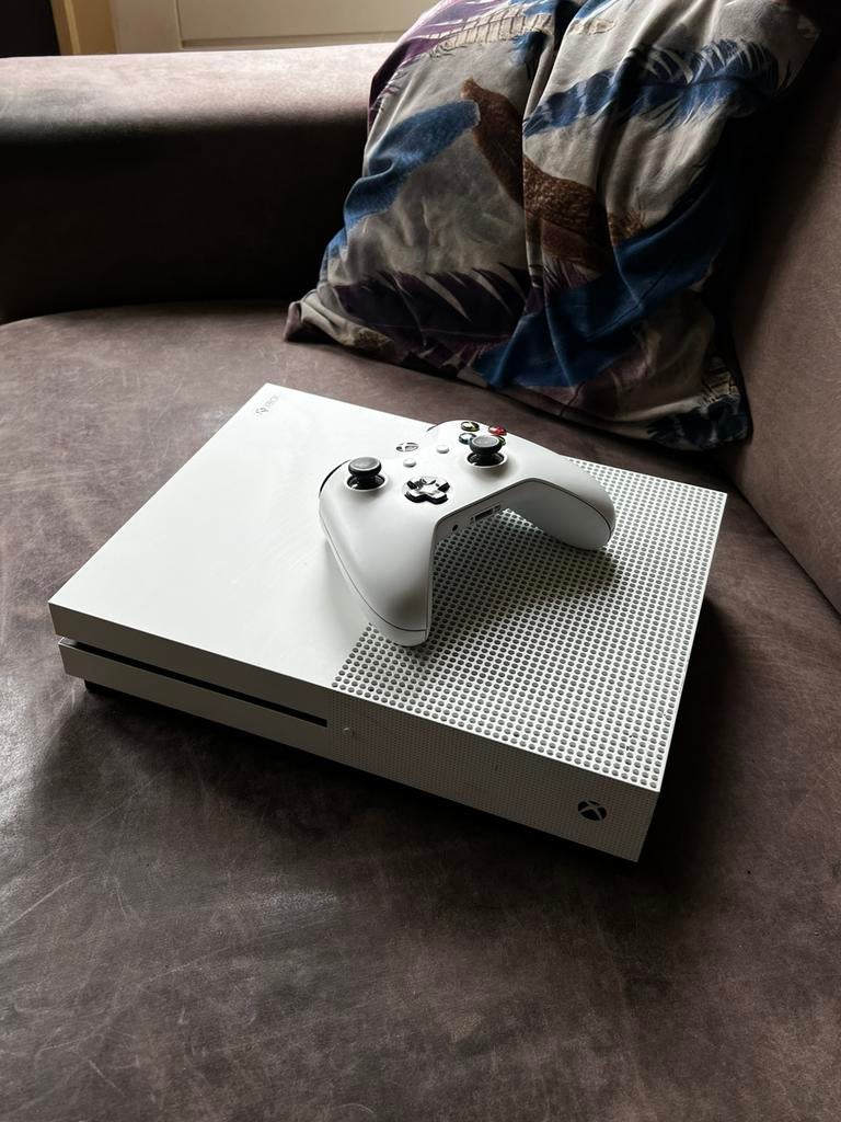 Xbox one s 1tb, Ophalen, Xbox One S, Zo goed als nieuw, 1 TB