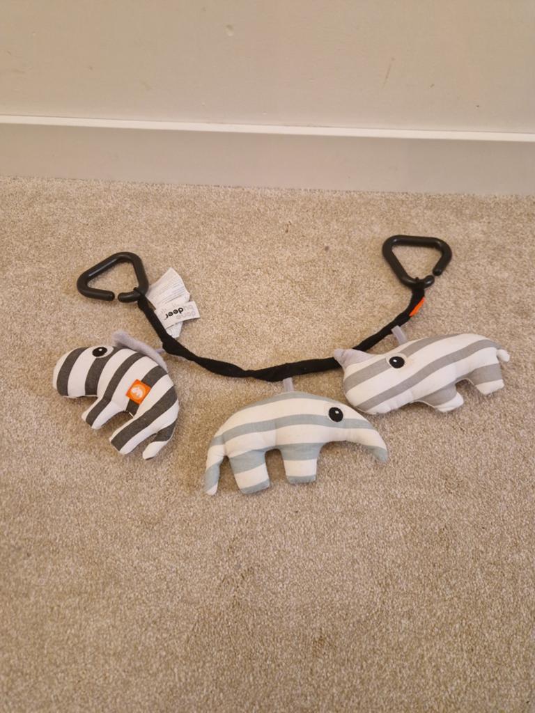 Done by Deer wagenspanner met zebra's en olifant, Ophalen of Verzenden, Zo goed als nieuw, Mobiel
