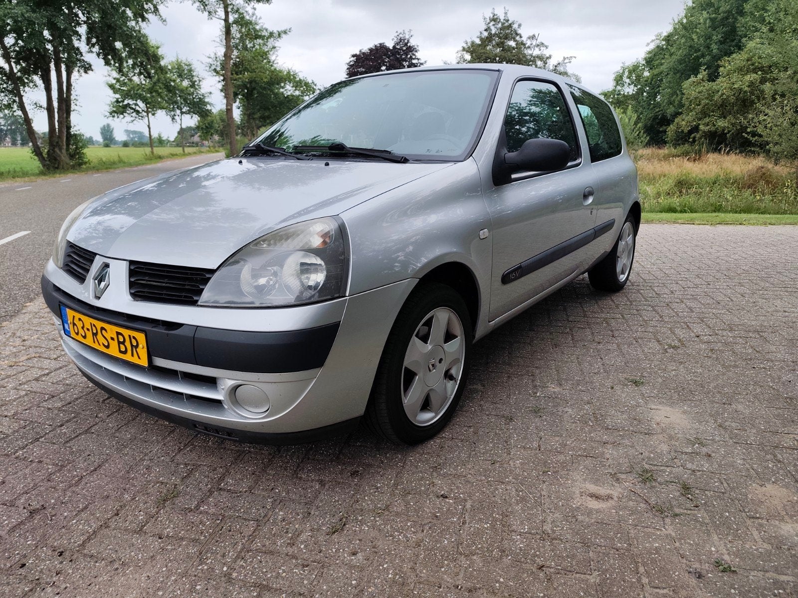 Renault Clio 1.2 55KW inruil koopje! Apk tot 02-2027, Voorwielaandrijving, Euro 5, Stof, 74 pk