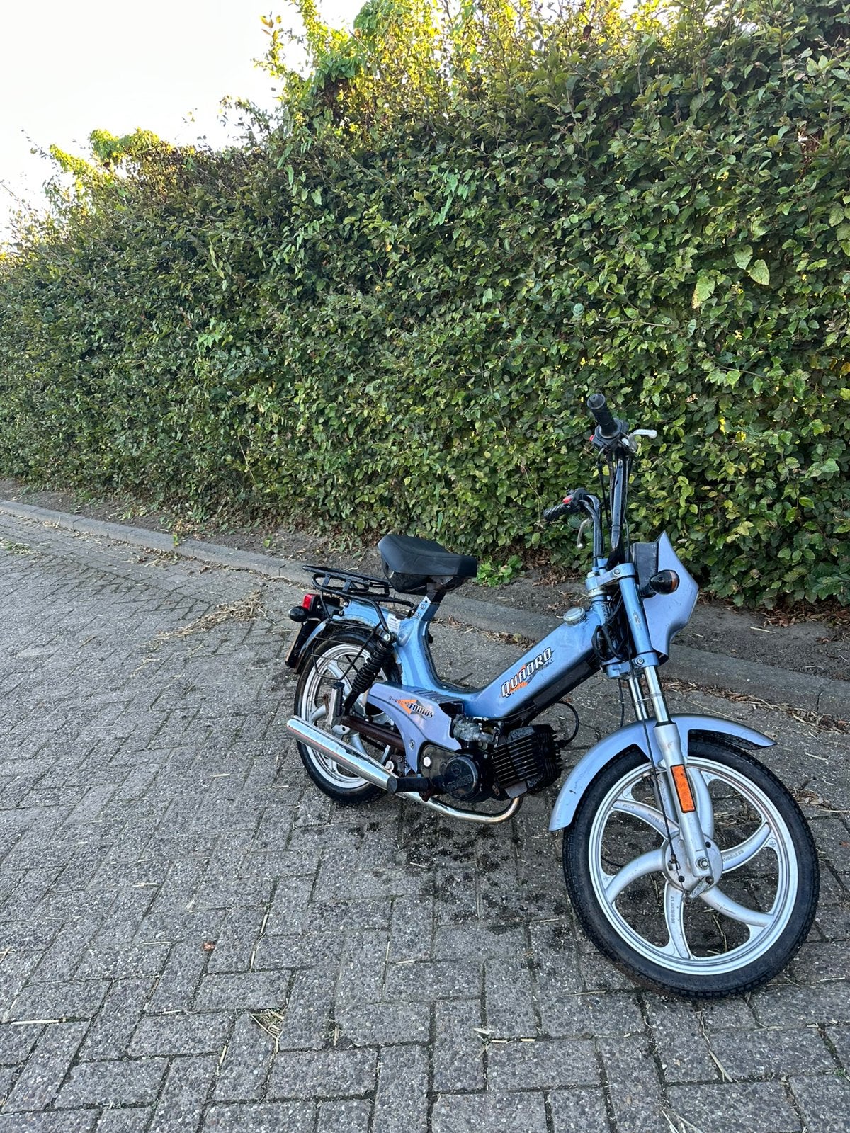 Mooie tomos quadro, Fietsen en Brommers, Ophalen, Maximaal 45 km/u, Zo goed als nieuw, 2 versnellingen