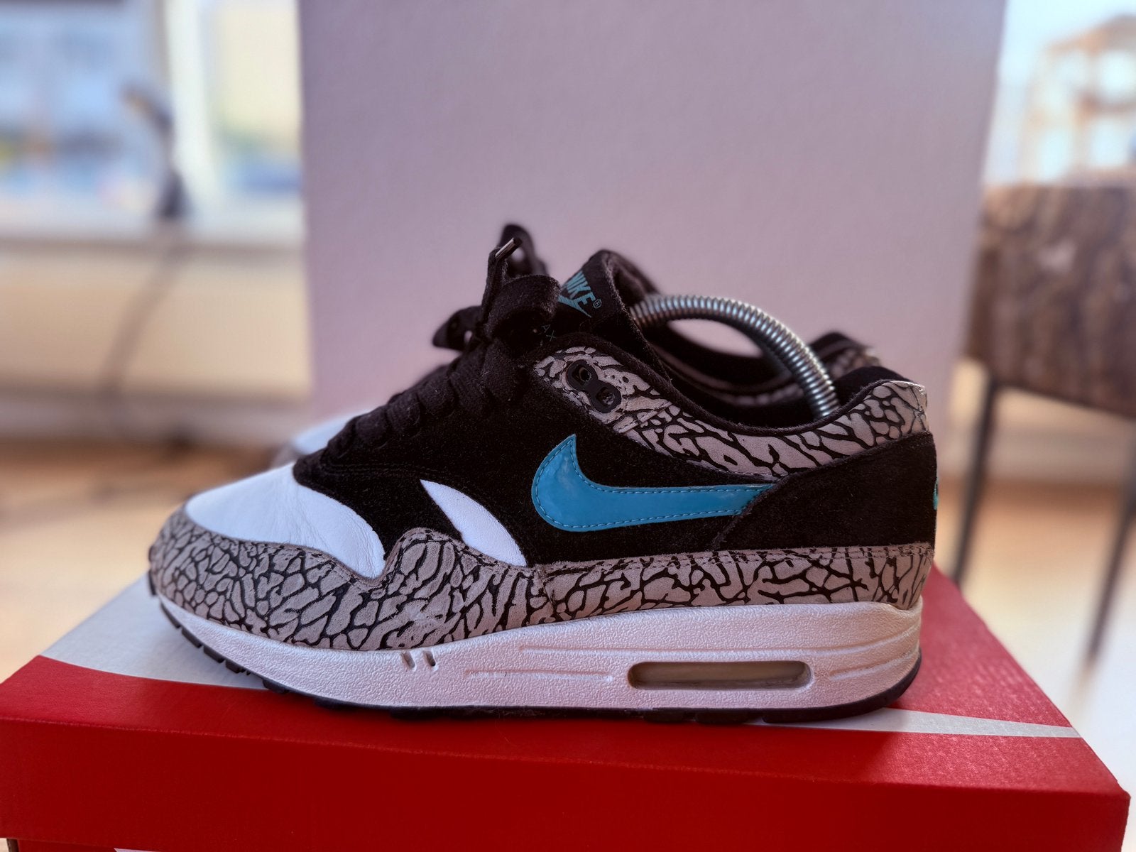 Nike air max 1  OG elephants 2007 maat 41, Kleding | Heren, Schoenen, Ophalen of Verzenden, Zo goed als nieuw, Overige kleuren