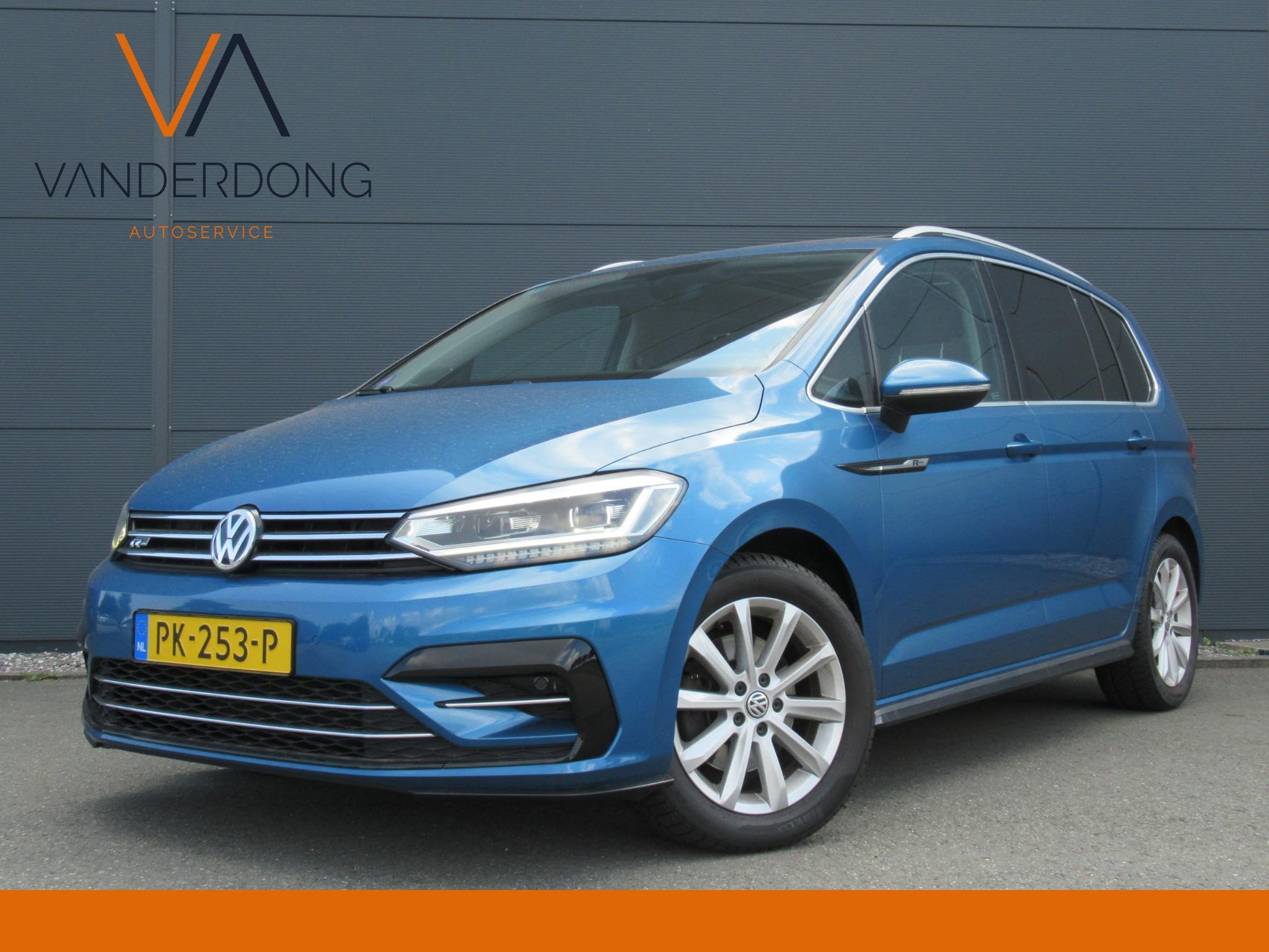Volkswagen Touran 1.4 TSI Highline Business R | Automaat | P, Auto's, Gebruikt, 150 pk, Blauw, Origineel Nederlands