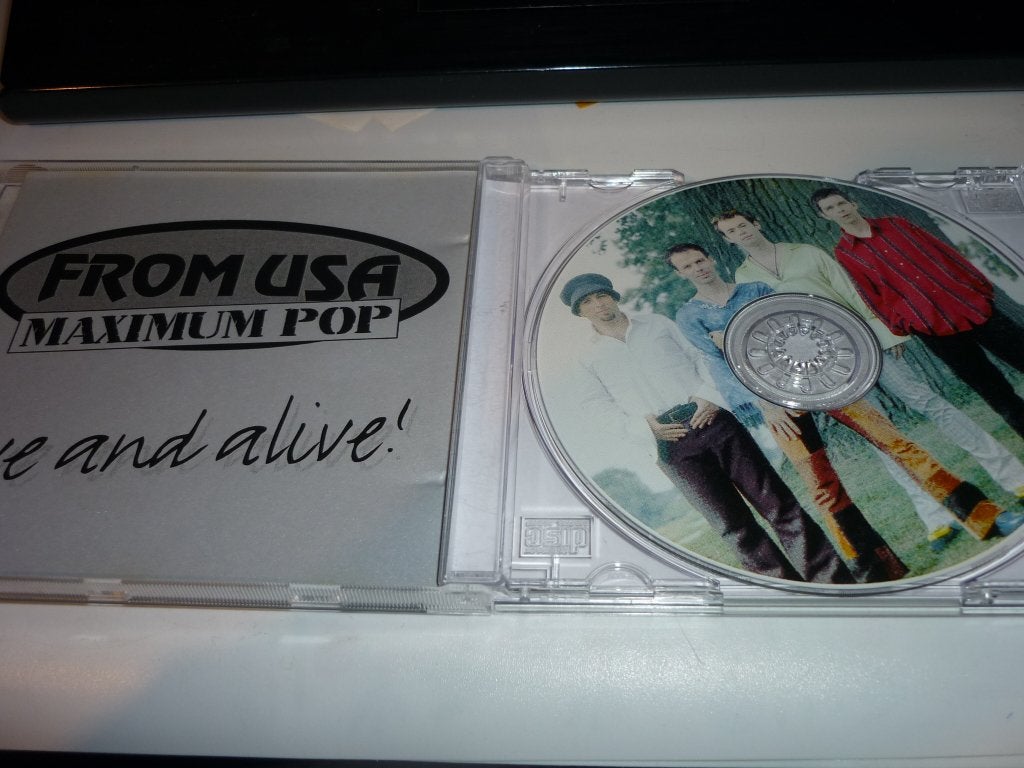 From USA Maximum Pop - Live and Alive! CD, Gesigneerd, Gebruikt, Pop, Ophalen of Verzenden
