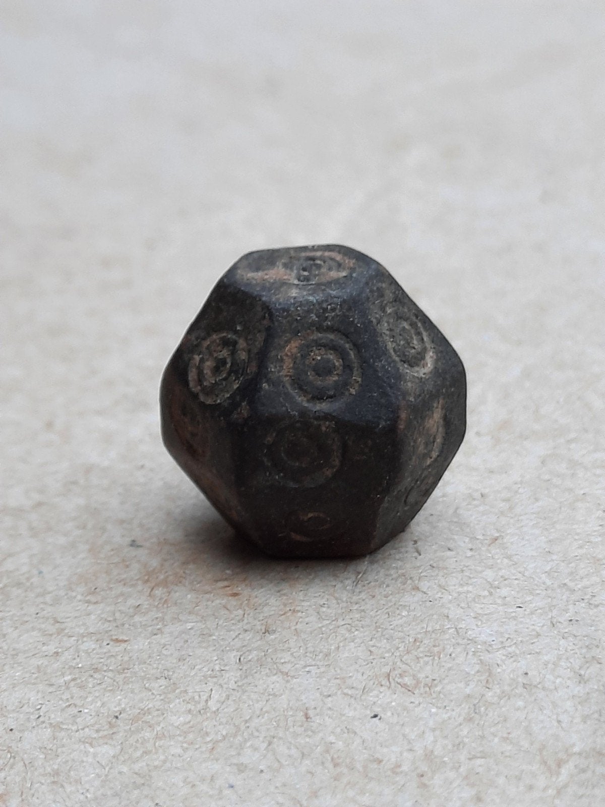 Zeldzaam bronzen Byzantijns muntgewicht bodemvondst, Antiek en Kunst, Verzenden