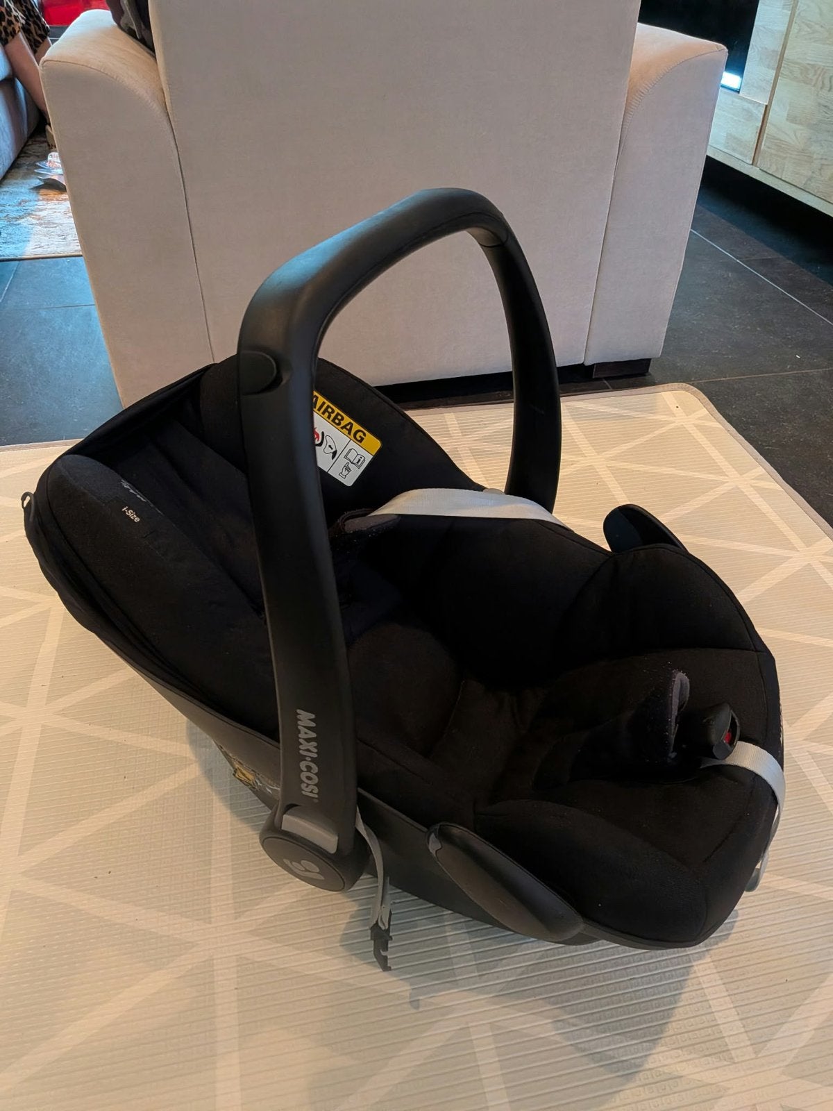 Maxi-Cosi Pebble Pro i-Size met FamilyFix2 base, Ophalen, Autogordel of Isofix, Zijbescherming, Zo goed als nieuw