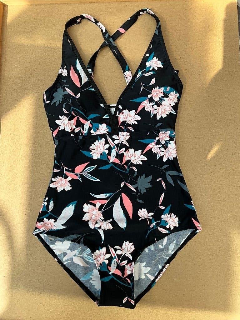 Gebloemde badpak Merk Fashion Victim Maat S, Gebloemde badpak Merk Fashion Victim Maat S, Nieuw, Badpak, Ophalen of Verzenden