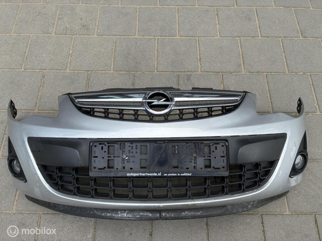 Opel Corsa D ('10-'15) Voorbumper + Mistlampen | Z176 |, Gebruikt, Voor, Opel, Ophalen of Verzenden